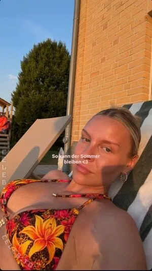 Dagi Bee OnlyFans Leaked Free Thumbnail Picture - #KB6sWg0Uyh
