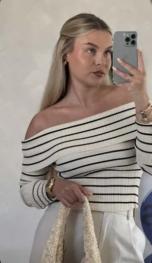 Dagi Bee OnlyFans Leaked Free Thumbnail Picture - #MkGDOJPexr