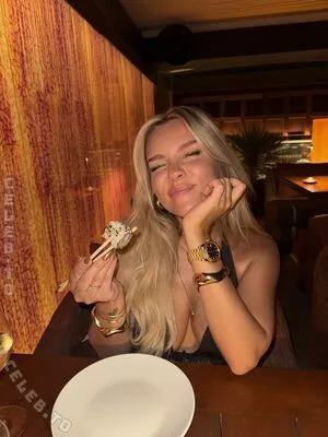 Dagi Bee OnlyFans Leaked Free Thumbnail Picture - #PAoRHyLXXc