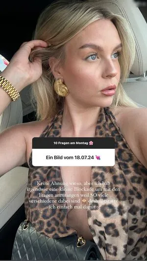 Dagi Bee OnlyFans Leaked Free Thumbnail Picture - #Q8gOdwdvHA