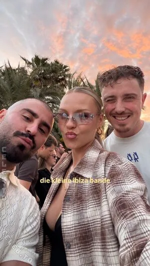 Dagi Bee OnlyFans Leaked Free Thumbnail Picture - #QbHosIA0SO