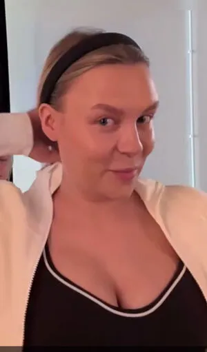 Dagi Bee OnlyFans Leaked Free Thumbnail Picture - #QtW4D1NE22