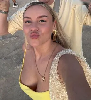 Dagi Bee OnlyFans Leaked Free Thumbnail Picture - #T9qvcI0S5c