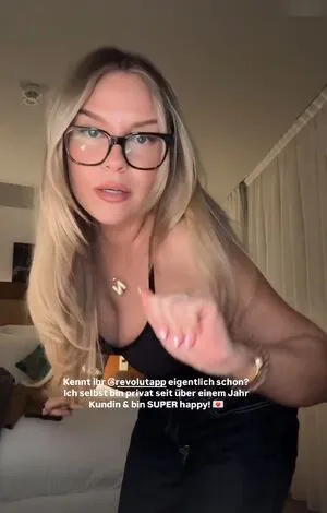 Dagi Bee OnlyFans Leaked Free Thumbnail Picture - #bnUSV5zhy1