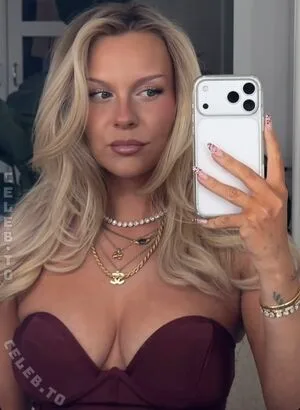 Dagi Bee OnlyFans Leaked Free Thumbnail Picture - #cd8F2R5O40