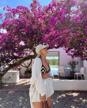 Dagi Bee OnlyFans Leaked Free Thumbnail Picture - #cjrxQSHT16