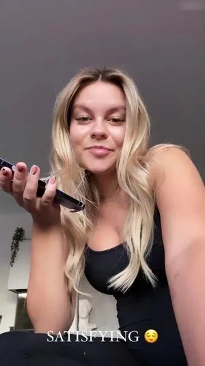 Dagi Bee OnlyFans Leaked Free Thumbnail Picture - #lskUNAnmQb