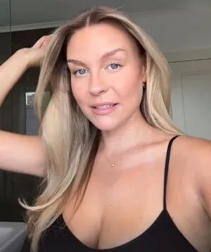 Dagi Bee OnlyFans Leaked Free Thumbnail Picture - #p1olxwUW1y
