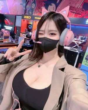Dahee0326 Dh Oh Eb OnlyFans Leaked Free Thumbnail Picture - #FfQixIoNho