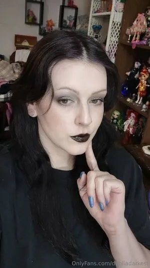 Dahliadarkest OnlyFans Leaked Free Thumbnail Picture - #6D38U7vxC0