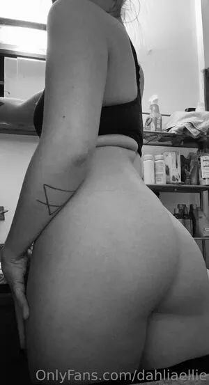 Dahliaellie OnlyFans Leaked Free Thumbnail Picture - #6gDgwtL1S2