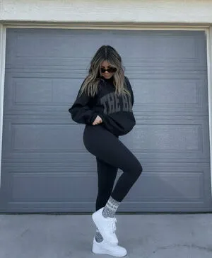 Dahnikz OnlyFans Leaked Free Thumbnail Picture - #Ik4DM1z779