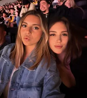 Dahnikz OnlyFans Leaked Free Thumbnail Picture - #TgfaXvILV2