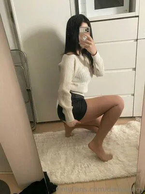 Dailysungy OnlyFans Leaked Free Thumbnail Picture - #aJANrIVJAH