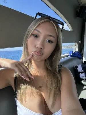 Daisee Hue OnlyFans Leaked Free Thumbnail Picture - #ZZi5ub5g03