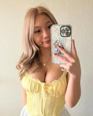 Daisee Hue OnlyFans Leaked Free Thumbnail Picture - #gFerJR4fV8
