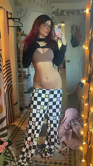 Daisy Dewdrops OnlyFans Leaked Free Thumbnail Picture - #Zkvvjwdbly