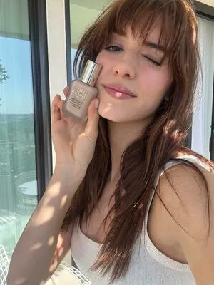 Daisy Edgar Jones OnlyFans Leaked Free Thumbnail Picture - #EQEaaAhHK6