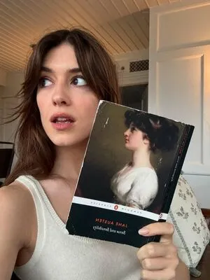 Daisy Edgar Jones OnlyFans Leaked Free Thumbnail Picture - #VRq9itHNon