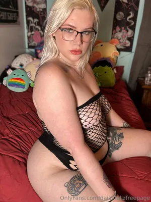 Daisyfallzfreepage OnlyFans Leaked Free Thumbnail Picture - #FtHSptcrrr