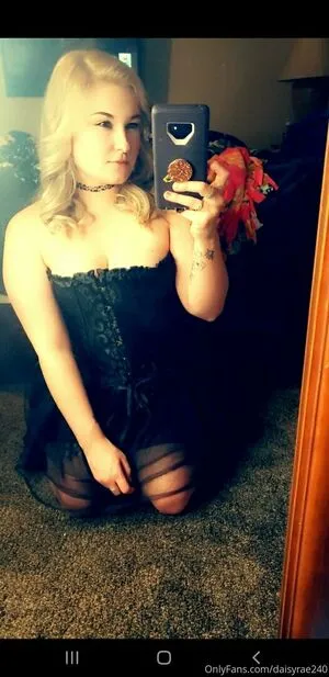 Daisyrae240 OnlyFans Leaked Free Thumbnail Picture - #4QkMrUjpR6