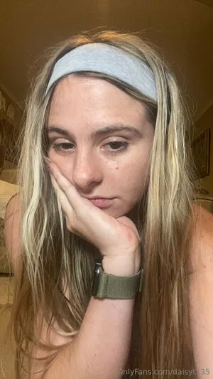 Daisyt135 OnlyFans Leaked Free Thumbnail Picture - #Z1eBRPiZvx