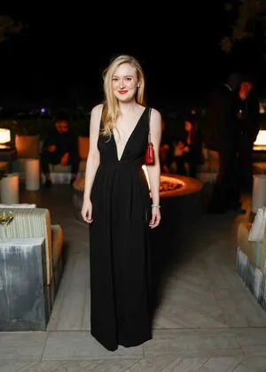 Dakota Fanning OnlyFans Leaked Free Thumbnail Picture - #2DMkhiIqsk