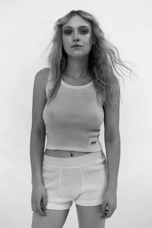 Dakota Fanning OnlyFans Leaked Free Thumbnail Picture - #2ZdU2NNAaD