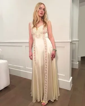 Dakota Fanning OnlyFans Leaked Free Thumbnail Picture - #3Dhq9n6SGb