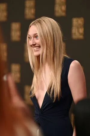 Dakota Fanning OnlyFans Leaked Free Thumbnail Picture - #61TqFVhNj4