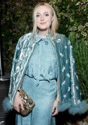 Dakota Fanning OnlyFans Leaked Free Thumbnail Picture - #D4v6JAfoov