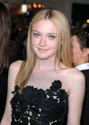 Dakota Fanning OnlyFans Leaked Free Thumbnail Picture - #FFM0QpYKdn