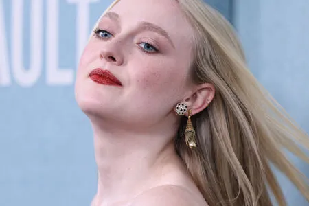 Dakota Fanning OnlyFans Leaked Free Thumbnail Picture - #HiKLkOstCr