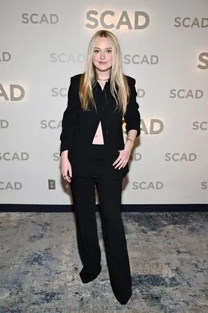 Dakota Fanning OnlyFans Leaked Free Thumbnail Picture - #K0MwOI0o29