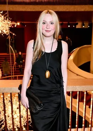 Dakota Fanning OnlyFans Leaked Free Thumbnail Picture - #K4se1ip08b