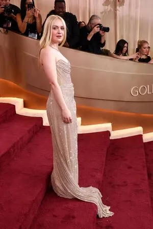 Dakota Fanning OnlyFans Leaked Free Thumbnail Picture - #KyzVlR4752