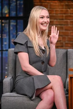 Dakota Fanning OnlyFans Leaked Free Thumbnail Picture - #LoRSHLvu0u