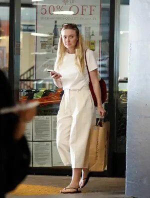 Dakota Fanning OnlyFans Leaked Free Thumbnail Picture - #O0ATcuFQJ6