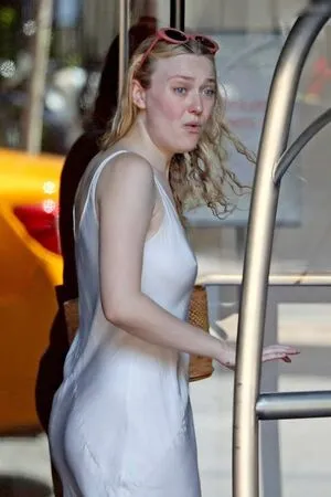 Dakota Fanning OnlyFans Leaked Free Thumbnail Picture - #OBnYX6A23b