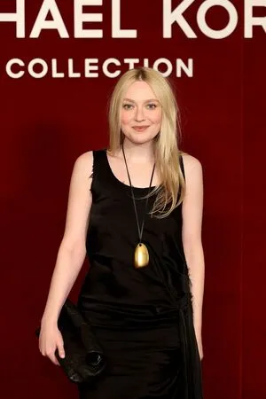 Dakota Fanning OnlyFans Leaked Free Thumbnail Picture - #Zy9Q6K80EN
