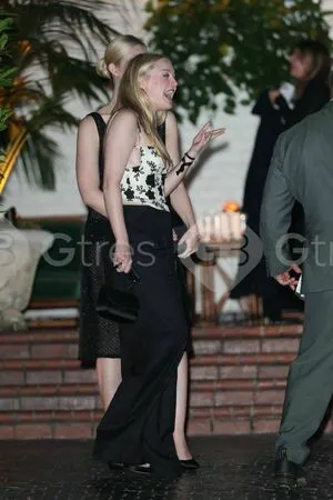 Dakota Fanning OnlyFans Leaked Free Thumbnail Picture - #aEYIMHS1v1