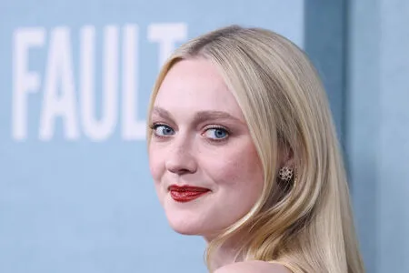 Dakota Fanning OnlyFans Leaked Free Thumbnail Picture - #azrTHPmiAl