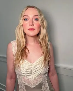 Dakota Fanning OnlyFans Leaked Free Thumbnail Picture - #bmtiyjwPFh
