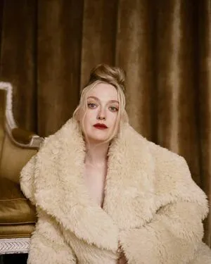Dakota Fanning OnlyFans Leaked Free Thumbnail Picture - #dkdF01TE8j