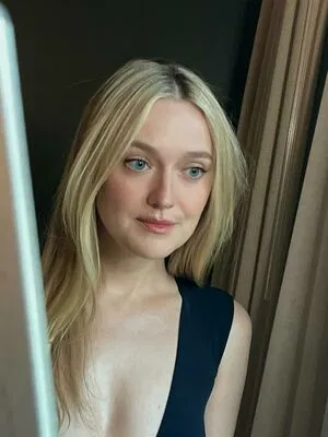Dakota Fanning OnlyFans Leaked Free Thumbnail Picture - #eBiqN7kLHl