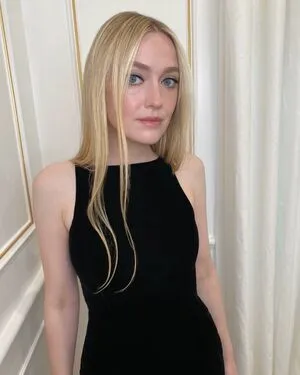 Dakota Fanning OnlyFans Leaked Free Thumbnail Picture - #eRo5dCdIjk