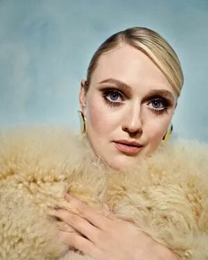 Dakota Fanning OnlyFans Leaked Free Thumbnail Picture - #kSXZBratj7