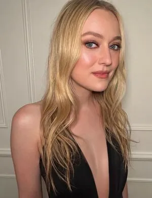 Dakota Fanning OnlyFans Leaked Free Thumbnail Picture - #kysvvt3onM