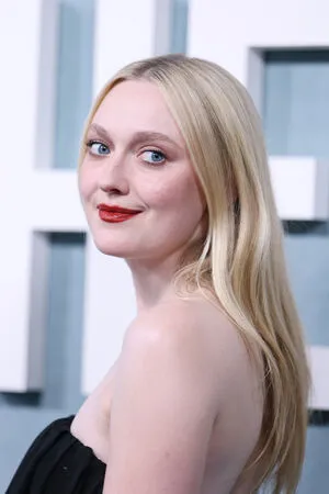 Dakota Fanning OnlyFans Leaked Free Thumbnail Picture - #lMZxvv1Ffe