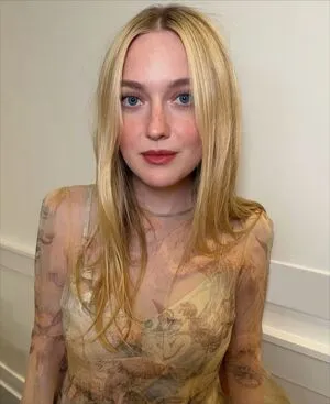 Dakota Fanning OnlyFans Leaked Free Thumbnail Picture - #m3GJ8Ub40P